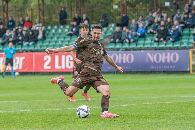 他通过自己 他通过自己